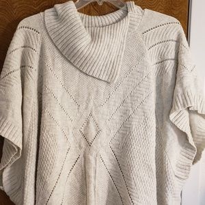 Poncho/sweater